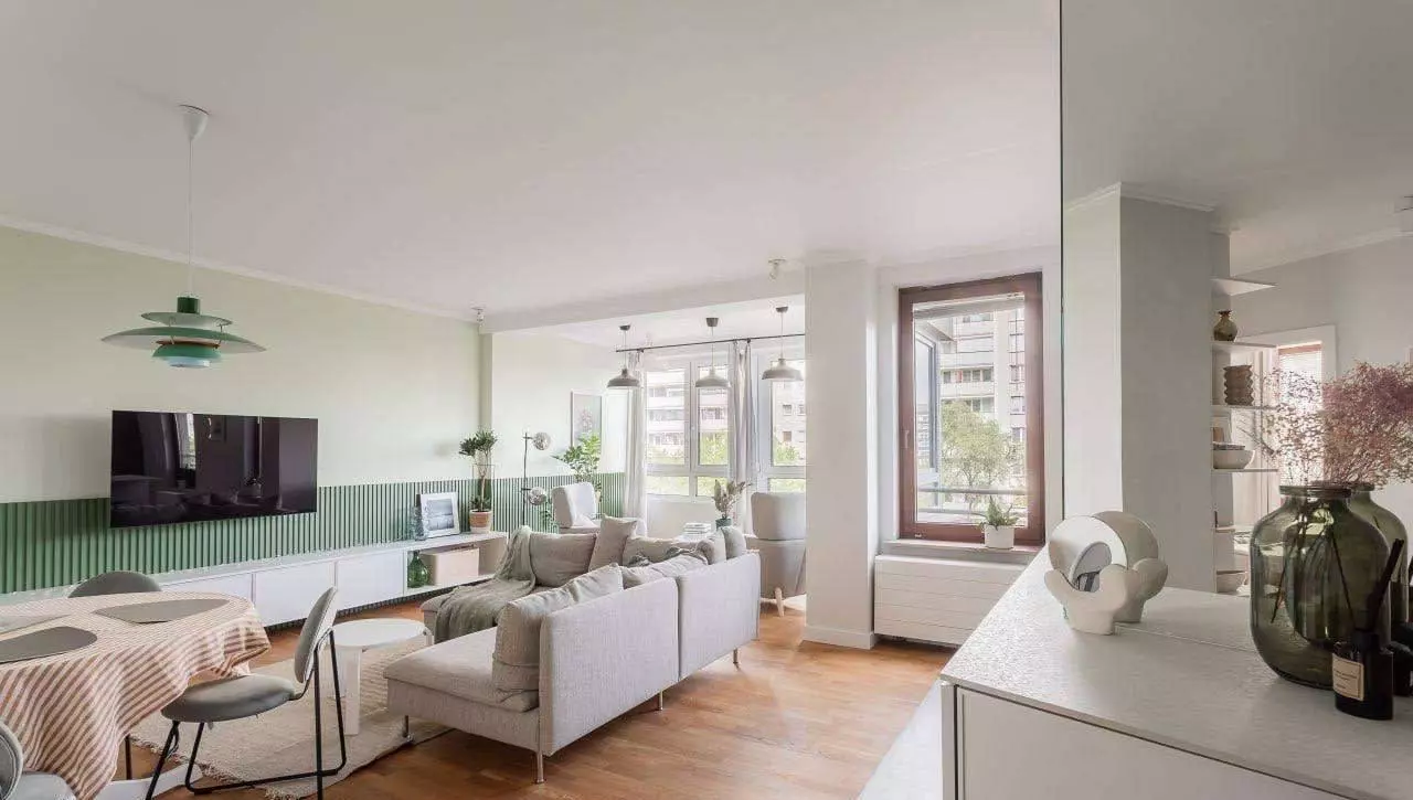 Long-term rental of 3-room apartment 91 m² in Warsaw, Poland