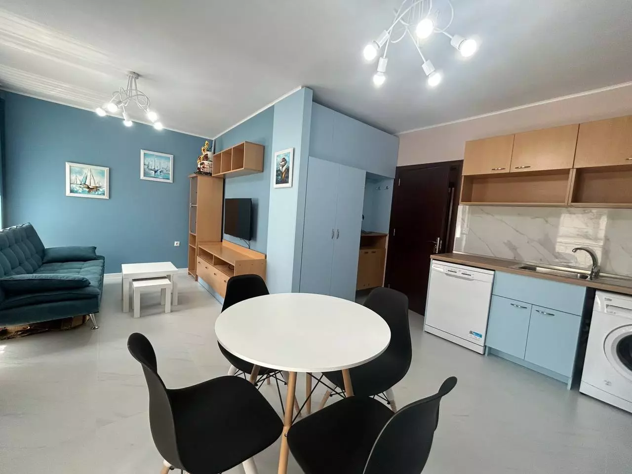 Long-term rental of 1+1 apartment in Varna, Bulgaria