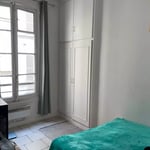Long-term rental of a 35 m² 2-room apartment in central Paris, France