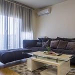 Alquiler a largo plazo de apartamento de 2 habitaciones 57 m² en Belgrado, Serbia