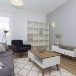 Alquiler a largo plazo: departamento de 2 habitaciones de 55 m² en Stare Miasto, Cracovia, Polonia