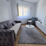 Alquiler a largo plazo de piso de 2 habitaciones y 41 m² en el barrio Zvezdara, Belgrado, Serbia