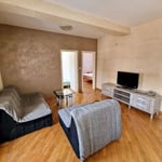 Location longue durée d’un appartement de 3 pièces, 62 m², dans le quartier Zvezdara, Belgrade, Serbie