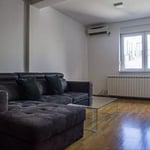 Langfristige Vermietung einer 2-Zimmer-Wohnung, 46 m², im Stadtteil Zvezdara, Belgrad, Serbien