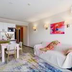 Location d'un appartement lumineux et cosy, 60 m², Orbi Beach Tower, Batoumi, Géorgie