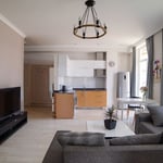 Vermietung einer geräumigen, möblierten Wohnung, 90 m², Batumi, Georgien