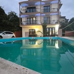 Location d'une maison cosy et spacieuse, 6 chambres, Mahinjauri, Batoumi, Géorgie