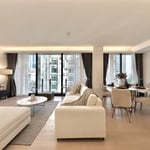 Location d'appartement spacieux et lumineux de 2 chambres dans le district de Khlong Toei, Bangkok, Thaïlande
