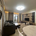 Alquiler de apartamento luminoso, amplio, 104 m², Batumi, Georgia