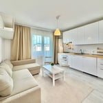 Estudio moderno con balcón en alquiler, Bucarest, Rumanía