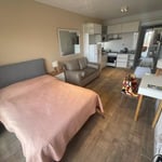 Studio Apartment with Balcony, Top Floor, Colegiales
