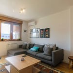 Zu vermieten: Helles Apartment 59 m² im neuen modernen Wohnkomplex A Blok, Neu-Belgrad, Serbien