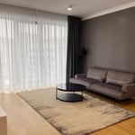 Location longue durée d’un appartement de 2 pièces, 51 m², dans le complexe One Timpuri Noi, 3e secteur, Bucarest, Roumanie