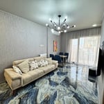 Helle und gemütliche 2-Schlafzimmer-Wohnung zur Miete, Batumi, Georgien