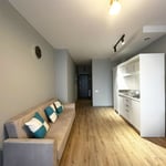 Сдаётся в аренду современная квартира (45м²) с видом на горы, Батуми, Грузия