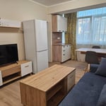 Alquiler de un apartamento luminoso y amueblado de 3 habitaciones, Burgas, barrio Lazur, Bulgaria