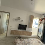 Alquiler de un moderno apartamento de 1 habitación, completamente amueblado, con cocina independiente y balcón, Bucarest, Sector 6, Rumanía