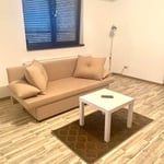 Alquiler de un apartamento amueblado y renovado de 2 habitaciones, 60 m², Bucarest, Rumanía