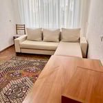 Miete einer hellen, möblierten Dreizimmerwohnung im Stadtteil Rîșcani, Chișinău, Moldawien