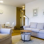 Alquiler de un apartamento luminoso de tres habitaciones de 60 m² con balcón, zona de Voždovac, Belgrado, Serbia