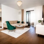 Alquiler de un apartamento espacioso de tres habitaciones de 120 m² en el complejo residencial premium BW Terraces, Belgrado, Serbia