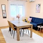 Alquiler de un apartamento acogedor de 2 habitaciones, 60 m², distrito Voždovac, Belgrado, Serbia