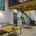 Аренда меблированной двухэтажной трёхкомнатной квартиры, 80 м², район Дединье, Белград, Сербия