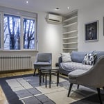 Alquiler de un apartamento acogedor de dos habitaciones, 60 m², Belgrado, Zvezdara, Serbia
