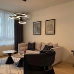 Alquiler de un apartamento moderno de tres habitaciones en un complejo residencial premium, 72 m², Belgrado, Belgrade Waterfront, Serbia
