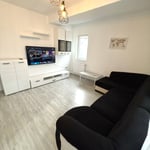 Miete einer hellen Zweizimmerwohnung, Bukarest, Sektor 6, Rumänien