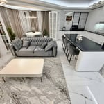 Location d’un appartement moderne et neuf de trois pièces en centre-ville, 90 m², Chișinău, Moldavie