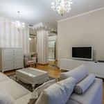 Аренда светлой трехкомнатной квартиры 100 м² в центре города, Белград, Сербия