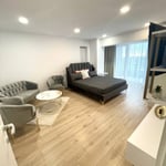 Location d’un superbe appartement d’une pièce avec fenêtres panoramiques, secteur 6, Bucarest, Roumanie