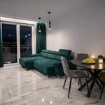 Alquiler de apartamento moderno de tres habitaciones con balcón, 63 m², Mokotów, Varsovia, Polonia