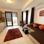 Alquiler de apartamento luminoso y amueblado con balcón, Mamaia Sat, Rumanía