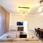 Apartamento amplio y confortable de 3 habitaciones, 80 m² con terraza en alquiler, Bucarest, Rumanía