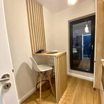 Apartamento moderno y amueblado con balcón en alquiler, Bucarest, Rumanía