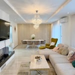 Location d'une villa moderne et confortable avec piscine, Bratislava, Slovaquie