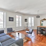 Spacious 3-room apartment 66 m in the heart of Paris