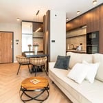 Spacious 3-bedroom apartment with a balcony on Jana Kazimierza Street, Wola, Warsaw