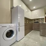 Alquiler a largo plazo: Apartamento 1+1, Calle G. Brckinvalle, Batumi