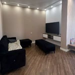 Alquiler a largo plazo apartamento de dos dormitorios en Batumi