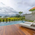 Long-term rental in Bali villa with rice field view and pool in Pejeng area