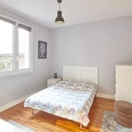 Long-term rental of a 24 m² studio on rue Cepre, 15th arrondissement of Paris, 1st floor