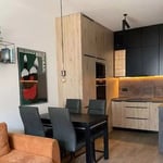 Длительная аренда 2-комнатной квартиры с балконом в районе Охота, Варшава