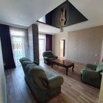 Alquiler a largo plazo de apartamento 2+1 de 95 m² en Batumi, Georgia