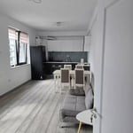 Alquiler a largo plazo de piso de 3 habitaciones 70 m², Campus, Constanza, Rumanía