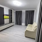 Alquiler a largo plazo de piso de 2 habitaciones 55 m² en el barrio Inel 1, Constanța, Rumanía