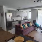 Alquiler a largo plazo de un piso de 2 habitaciones, 73 m², Constanza, Rumanía