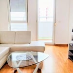 Location longue durée d’un appartement de 2 pièces, 52 m², à Belvile, Novi Beograd, Serbie